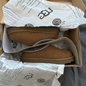 UGG Tasman Slippers – Chestnut – Size 6 – Brand New